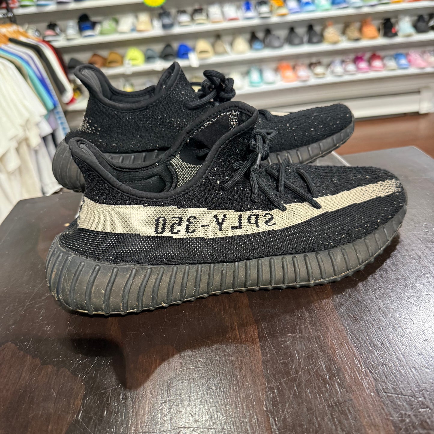 *USED* Yeezy 350 Oreo (Size 11)