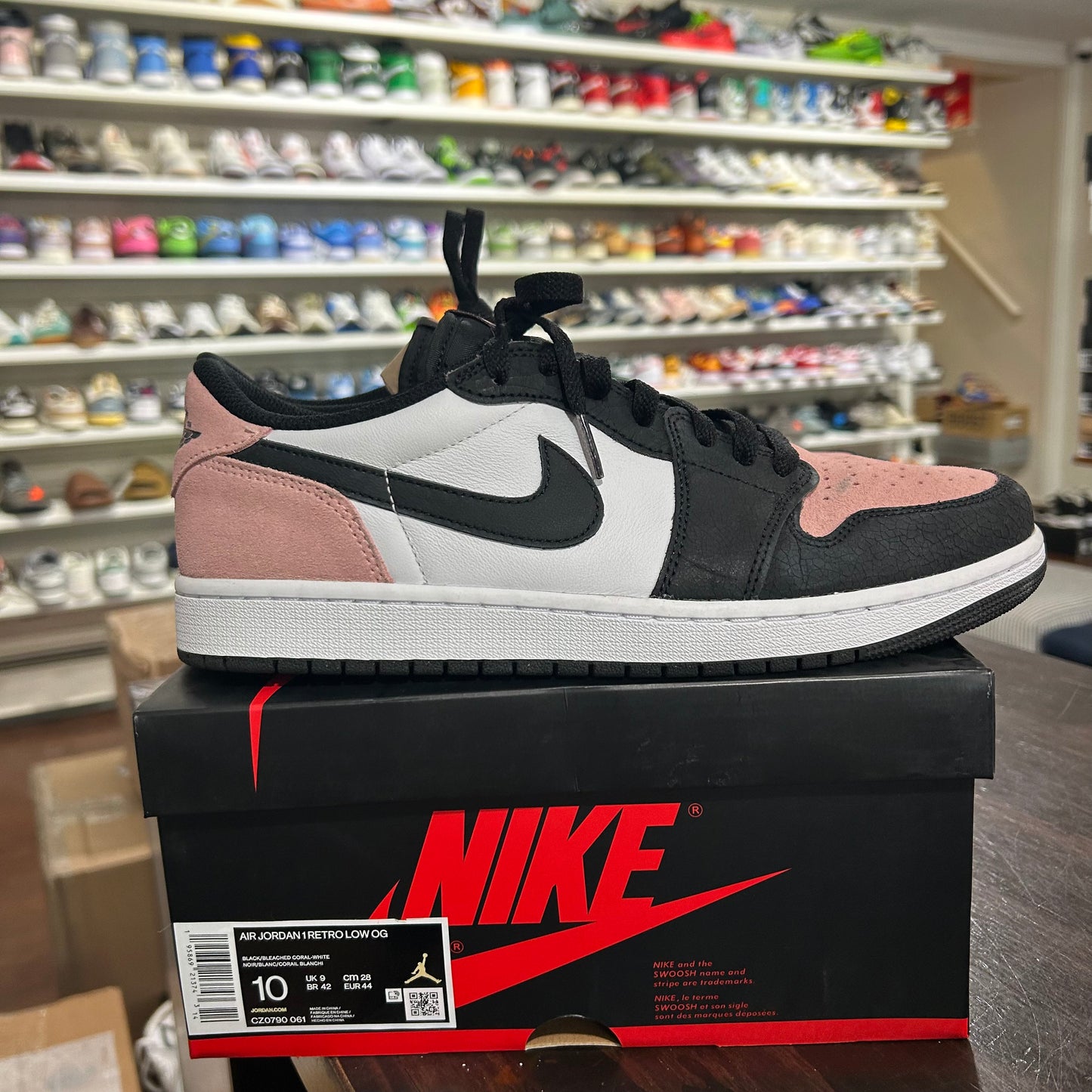 *USED* Jordan 1 Bleached Coral (Size 10)