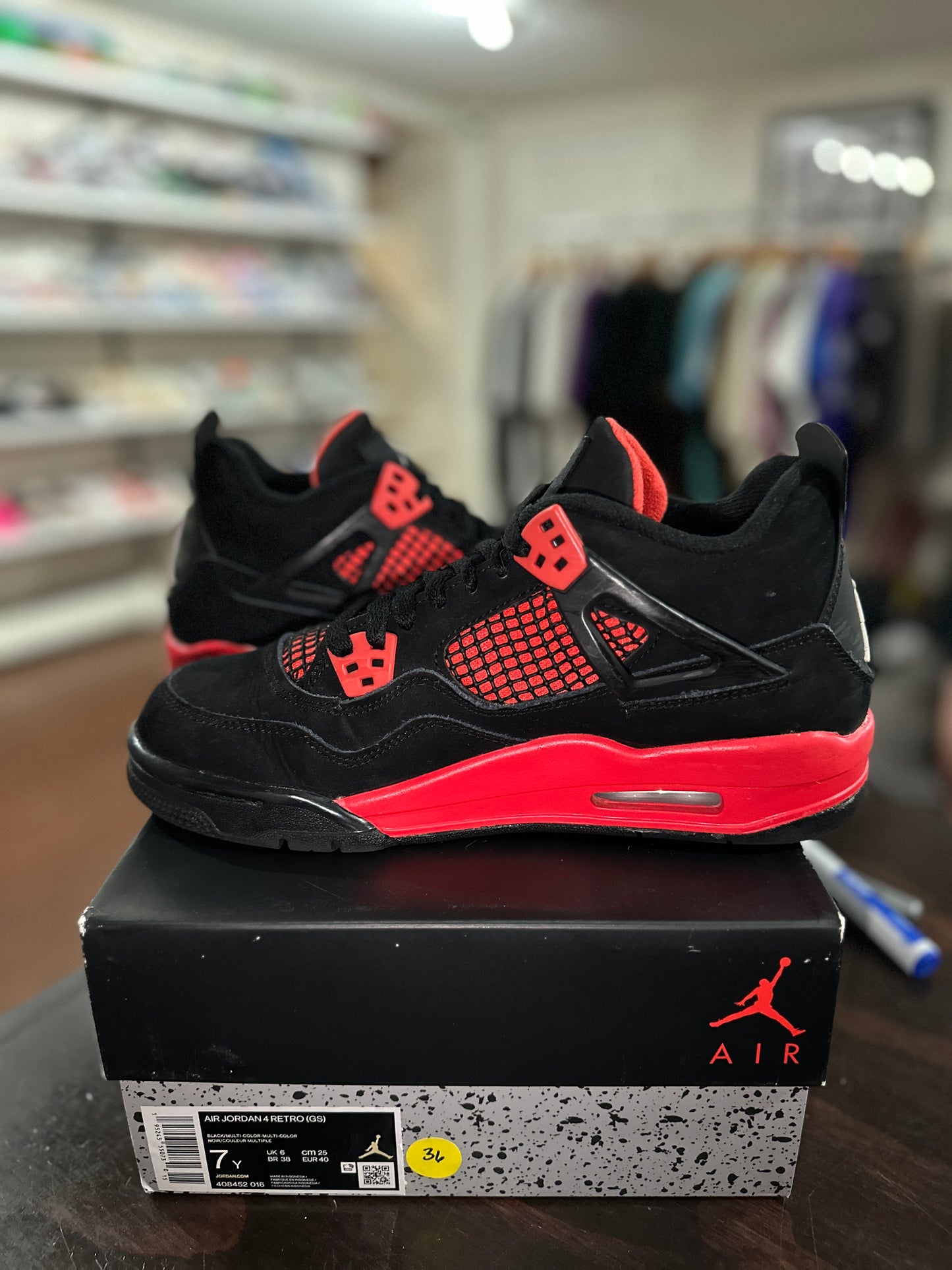 *USED* Jordan 4 Red Thunder (GS) size 7Y