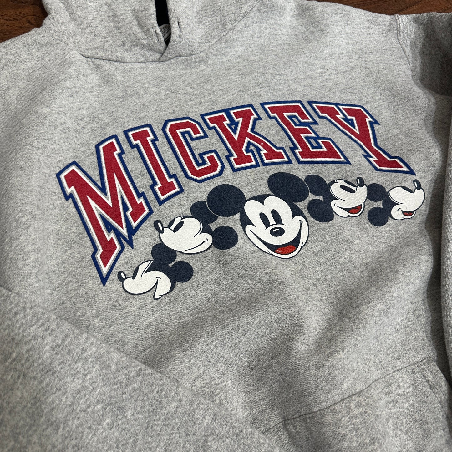 *VINTAGE* Mickey Mouse Sweatshirt (FITS LARGE)