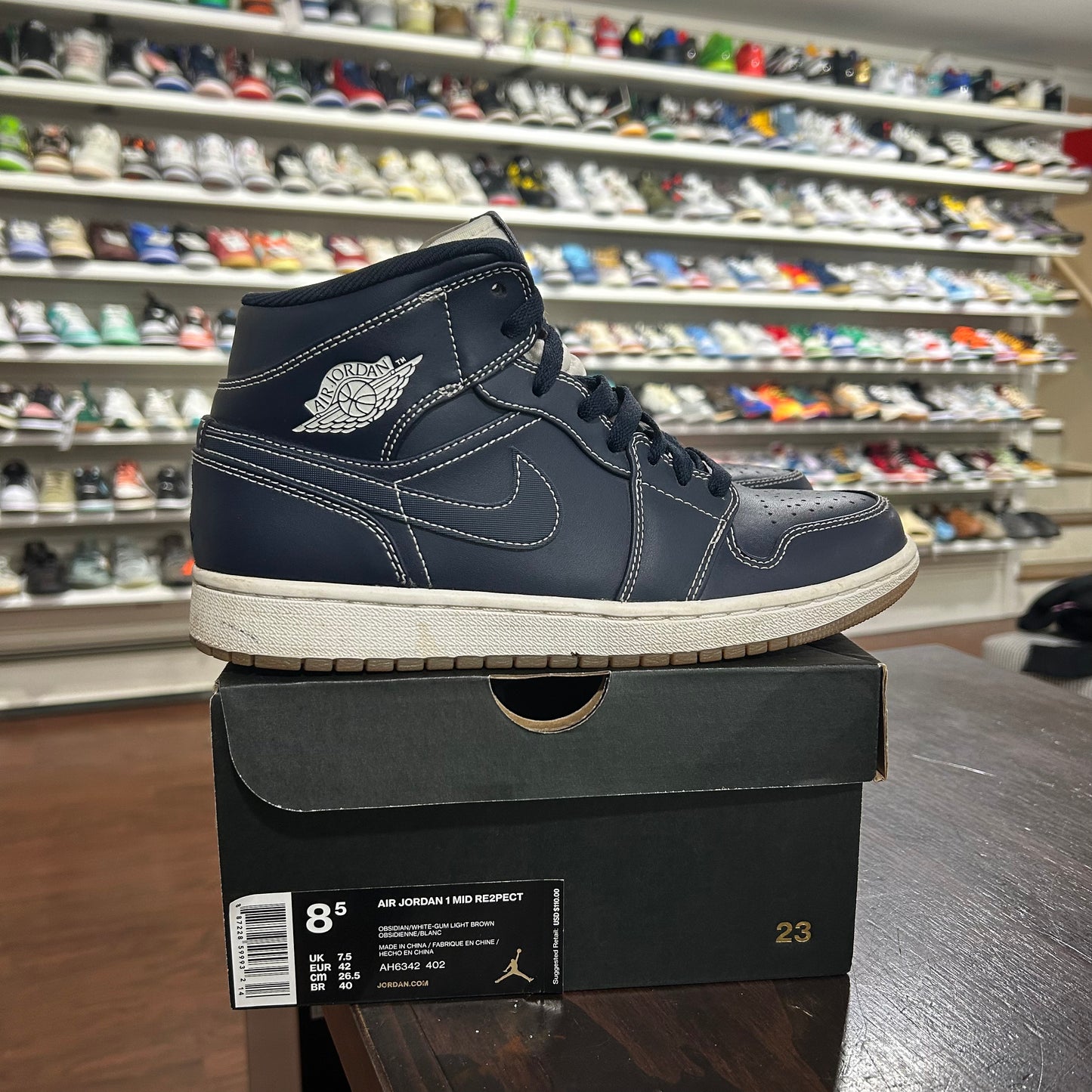 *USED* Jordan 1 Mid Derek Jeter RE2PECT