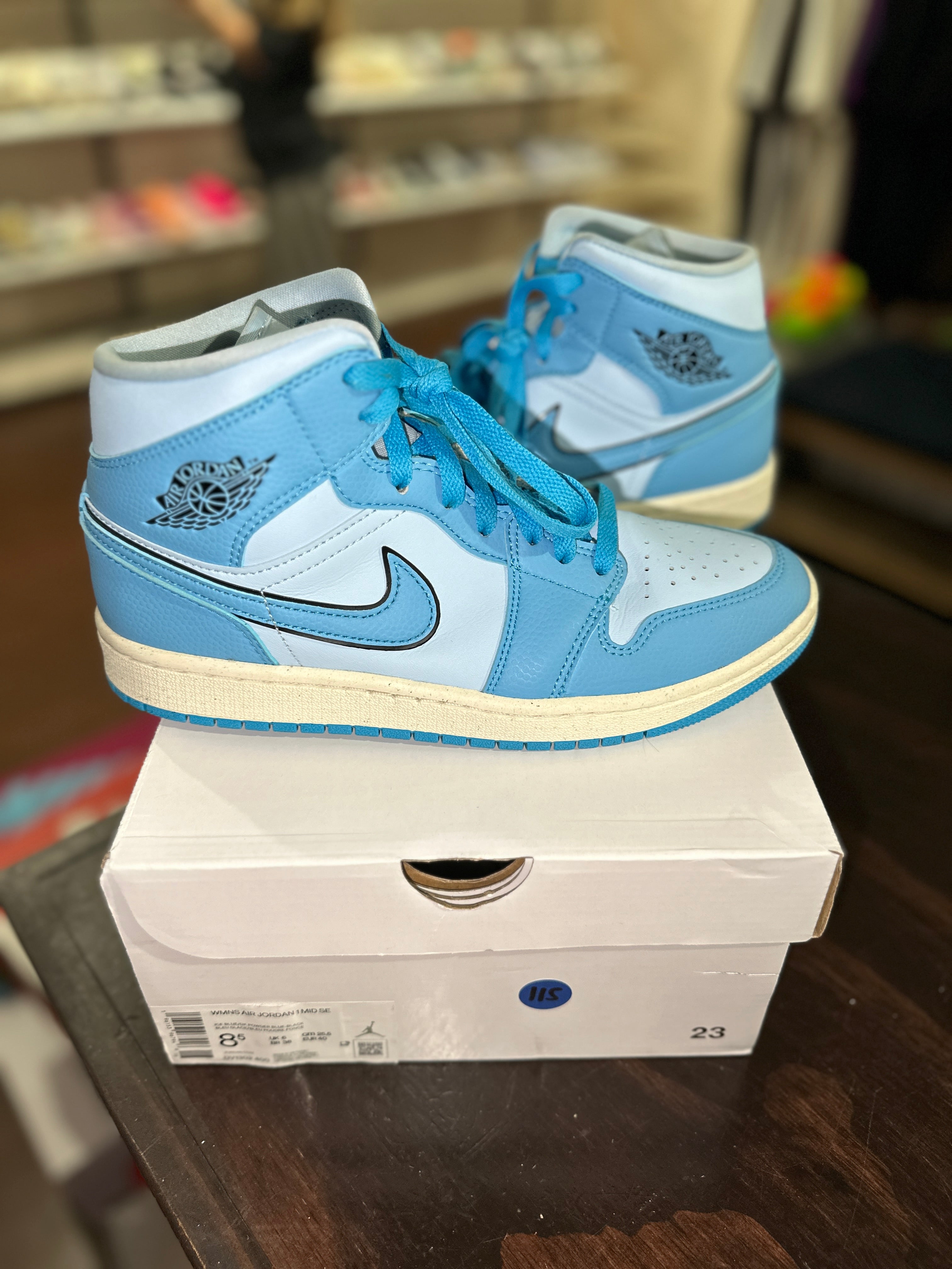 USED Jordan 1 Mid Powder Blue WMMS size 7Y 8.5W Sports Connection