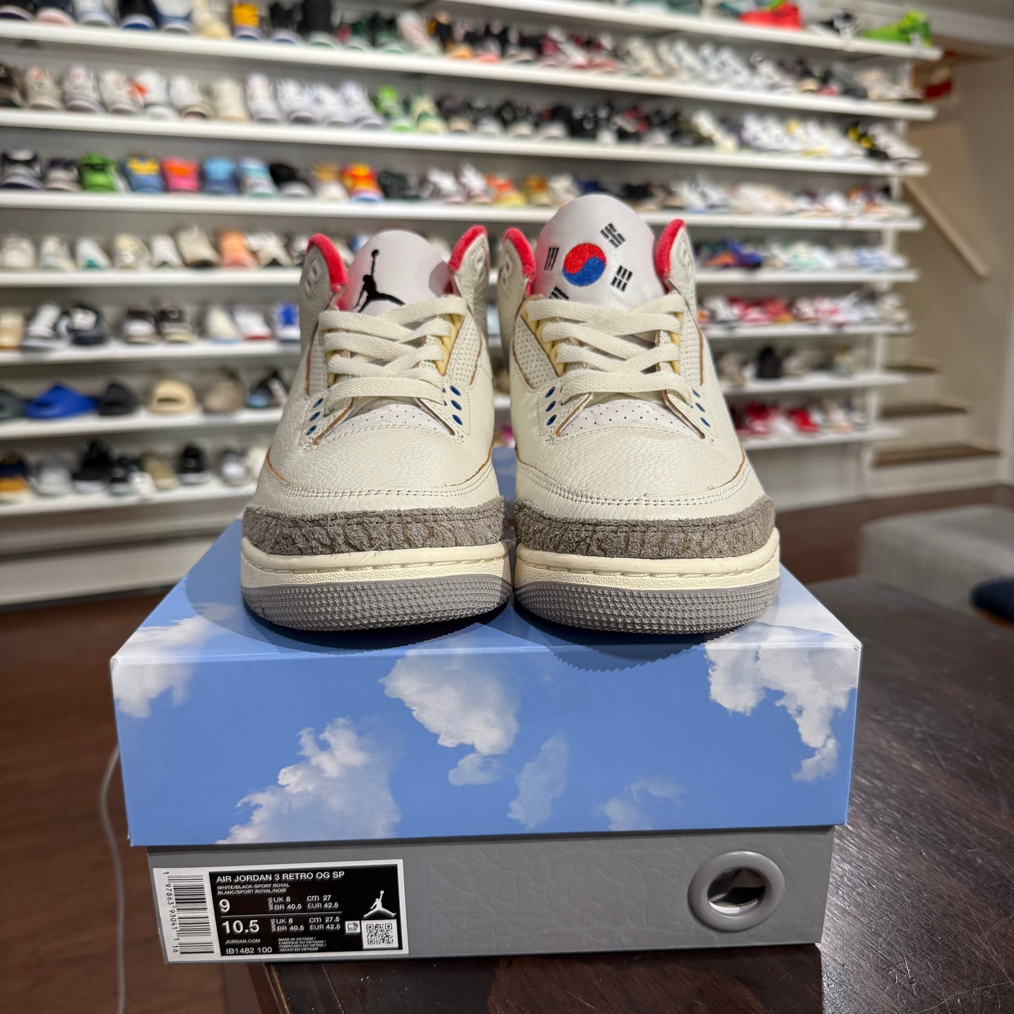 *USED* Jordan 3 Seoul (SIZE 9)