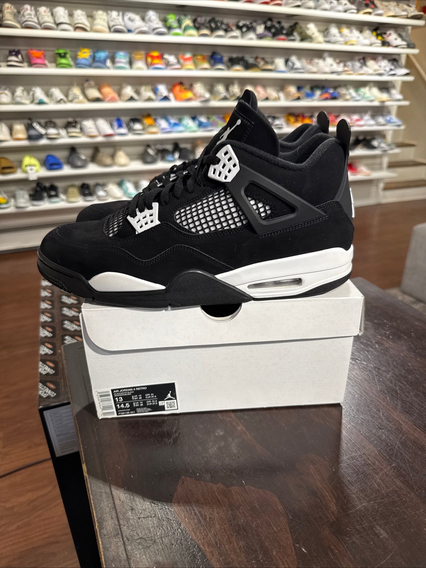 *USED* Jordan 4 White Thunder (SIZE 13)