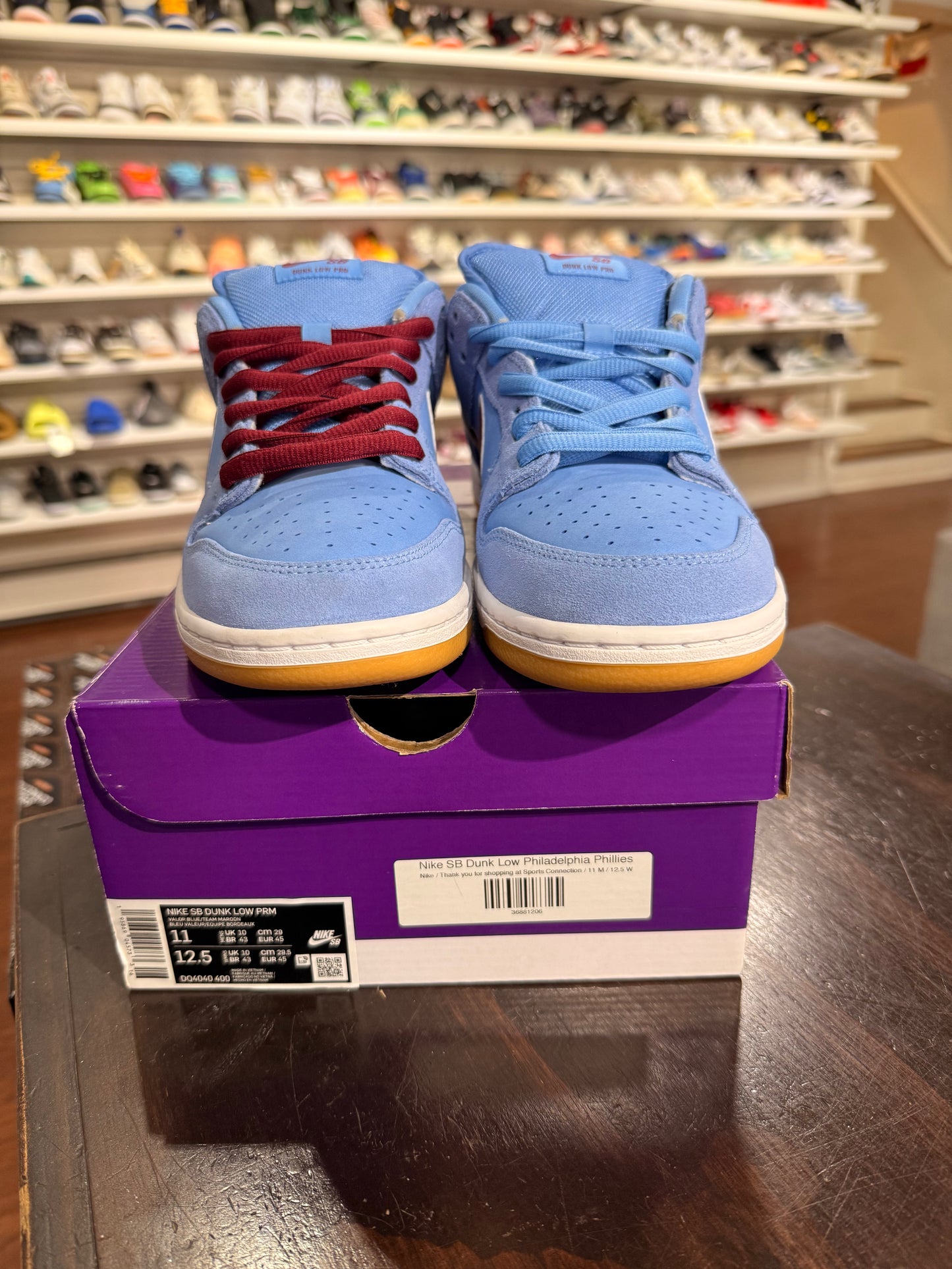 *USED* Nike SB Dunk Low Phillies (Size 11)