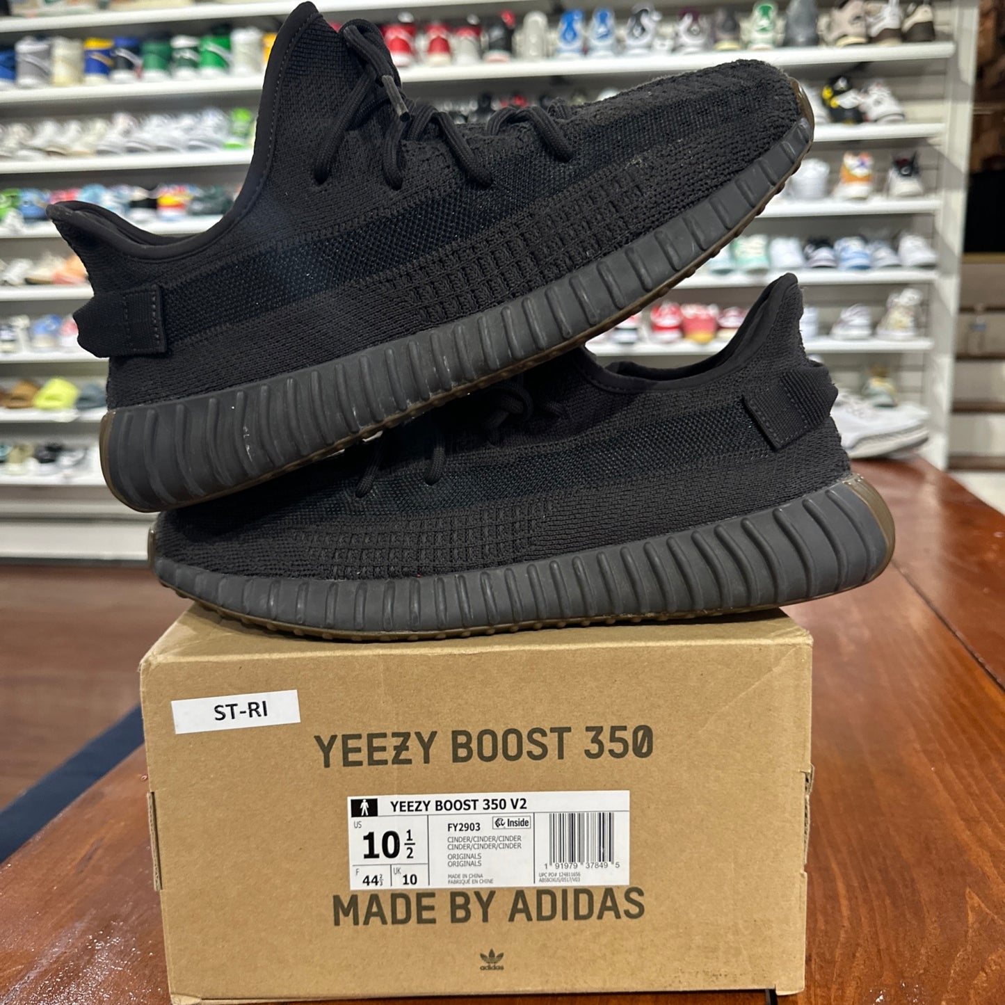 *USED* Yeezy 350 Cinder (SIZE 10.5)