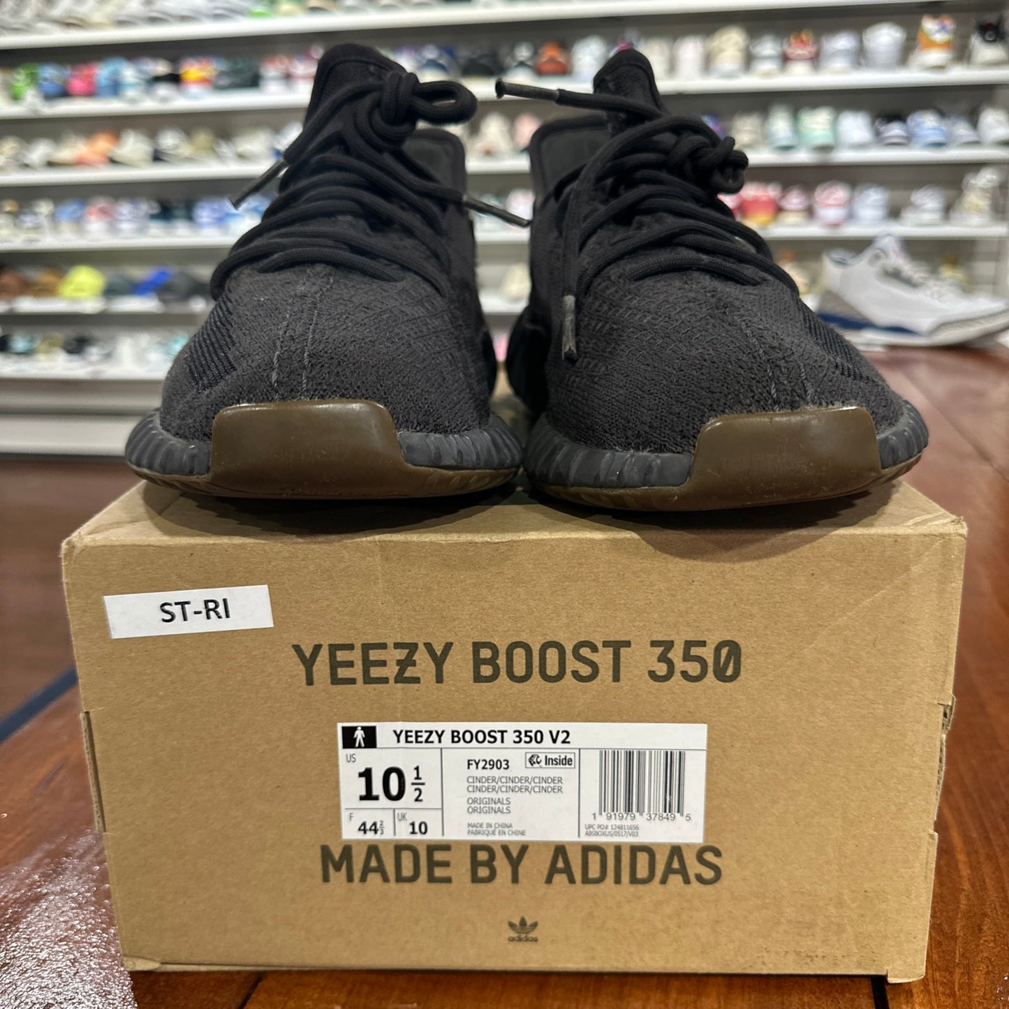 *USED* Yeezy 350 Cinder (SIZE 10.5)