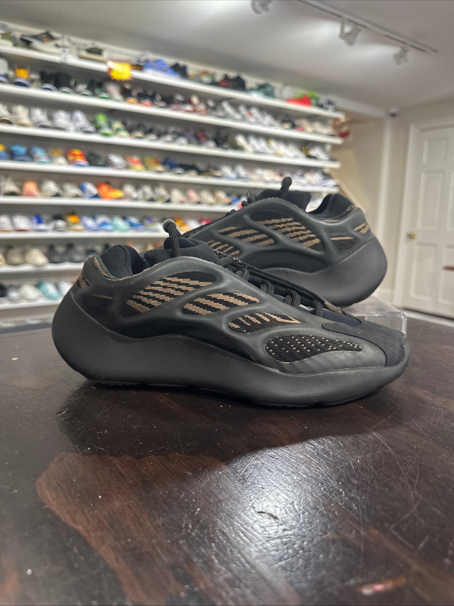 *USED* Yeezy 700 v3 Clay Brown (SIZE 6.5)