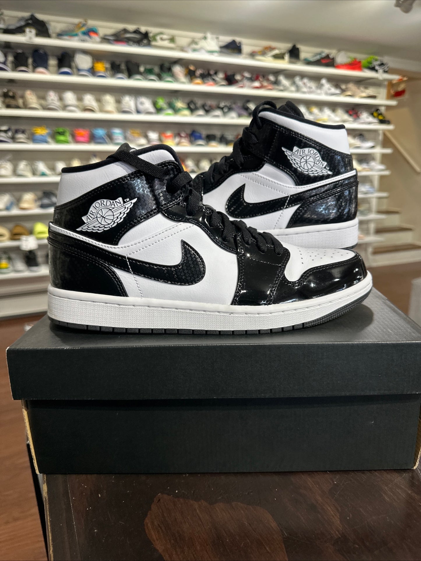 *USED* Jordan 1 Mid Carbon Fiber (SIZE 9)