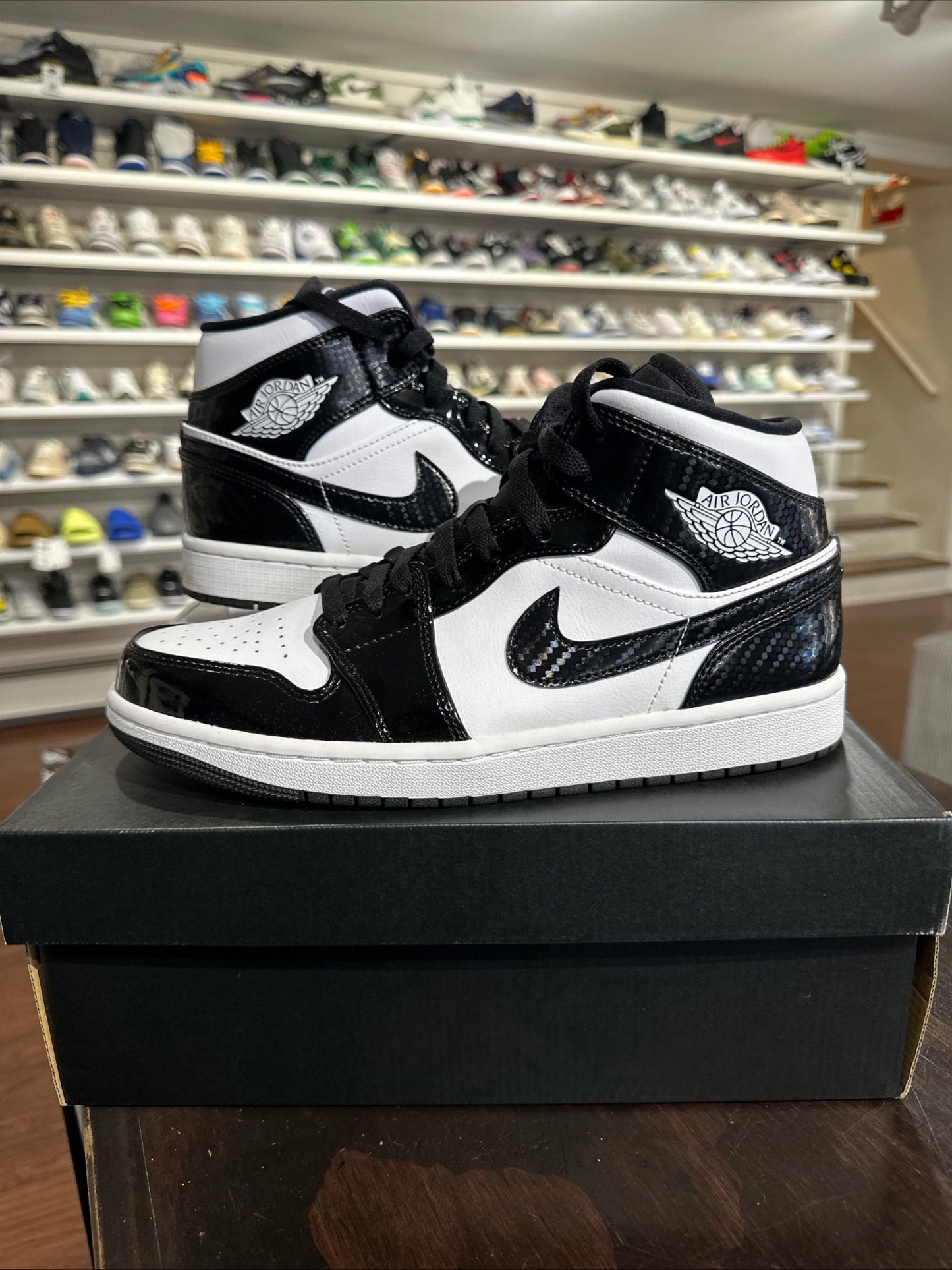 *USED* Jordan 1 Mid Carbon Fiber (SIZE 9)