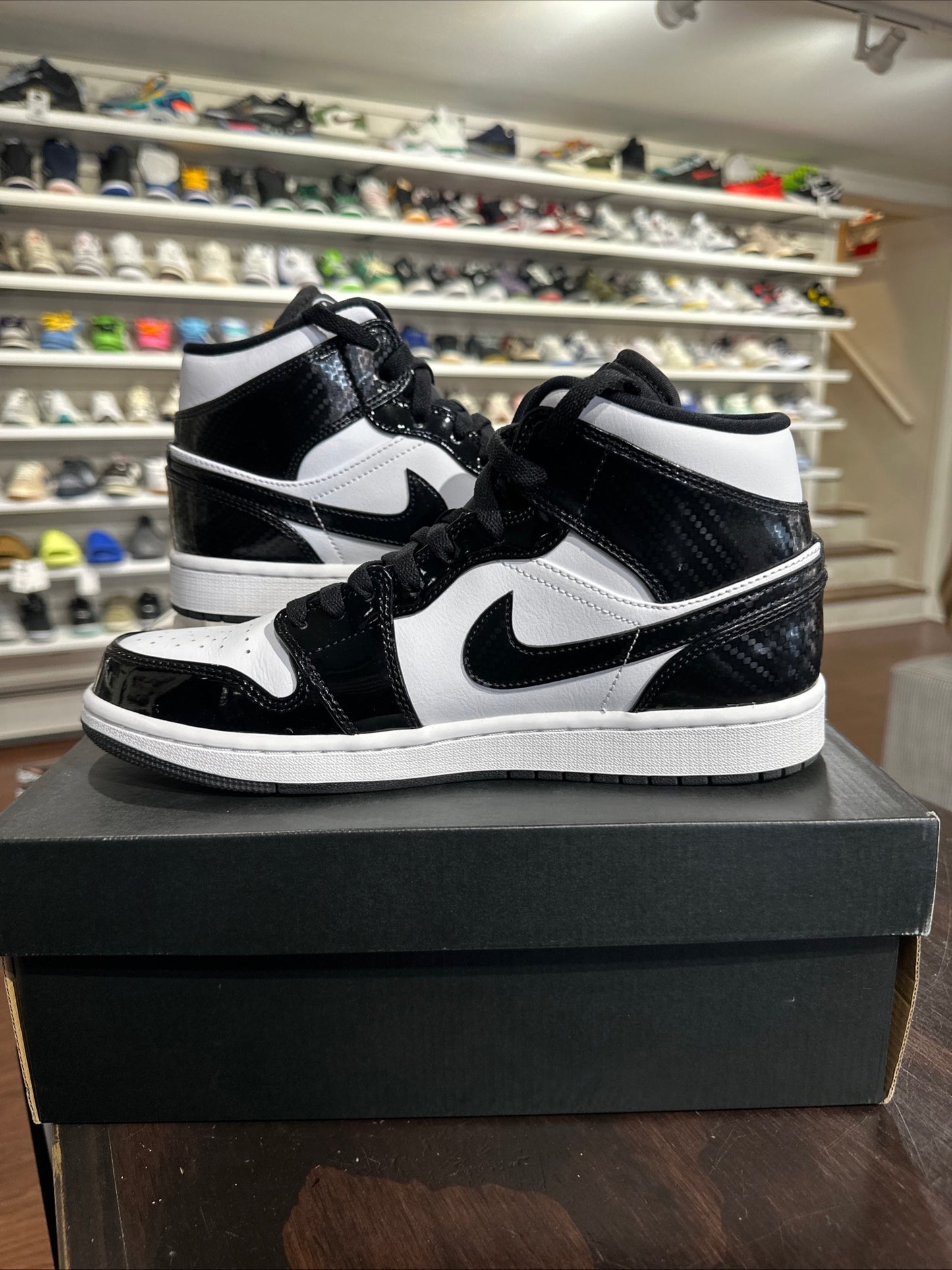 *USED* Jordan 1 Mid Carbon Fiber (SIZE 9)