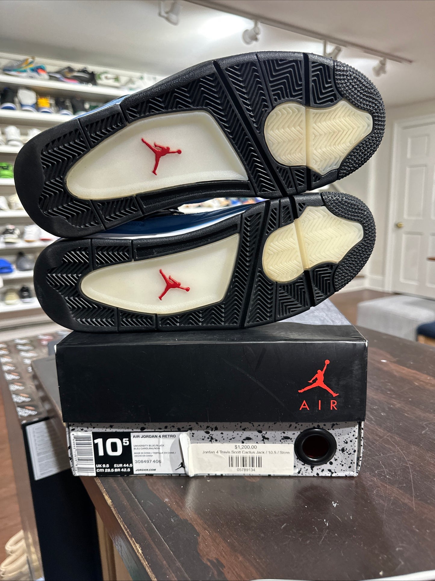 *USED* Jordan 4 Travis Scott (Size 10.5)