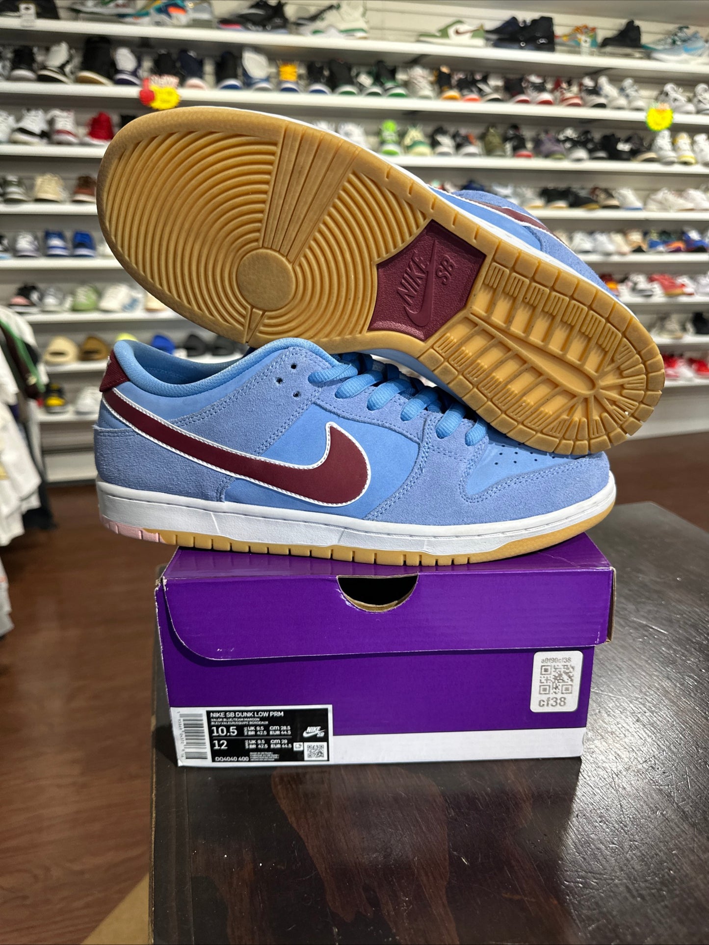 *USED* Nike Sb Phillies (Size 10.5)