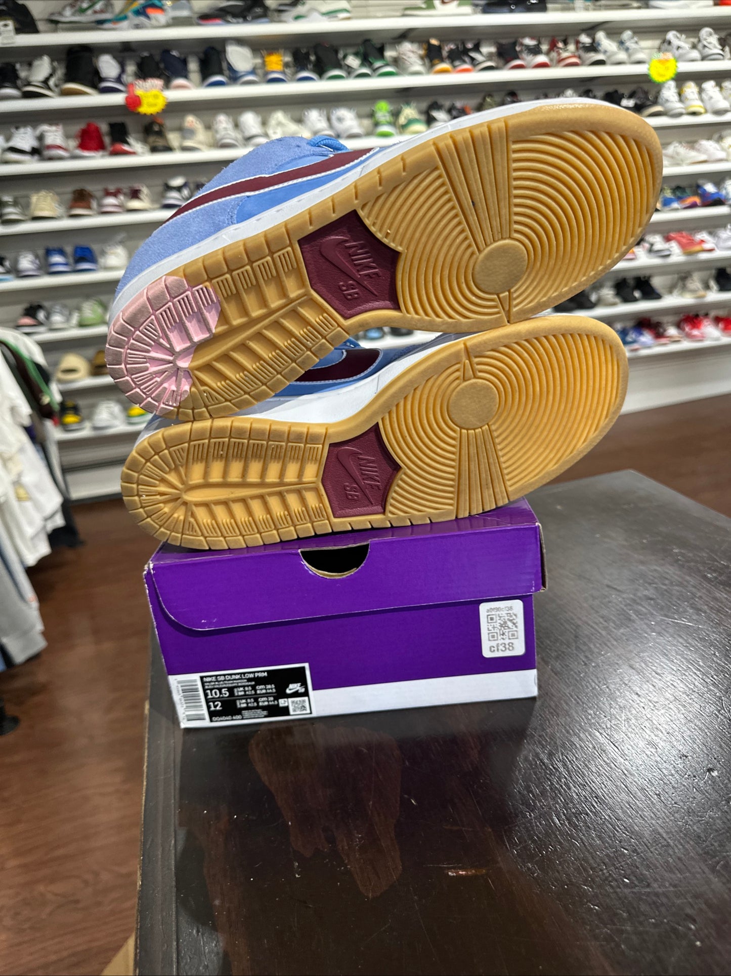 *USED* Nike Sb Phillies (Size 10.5)