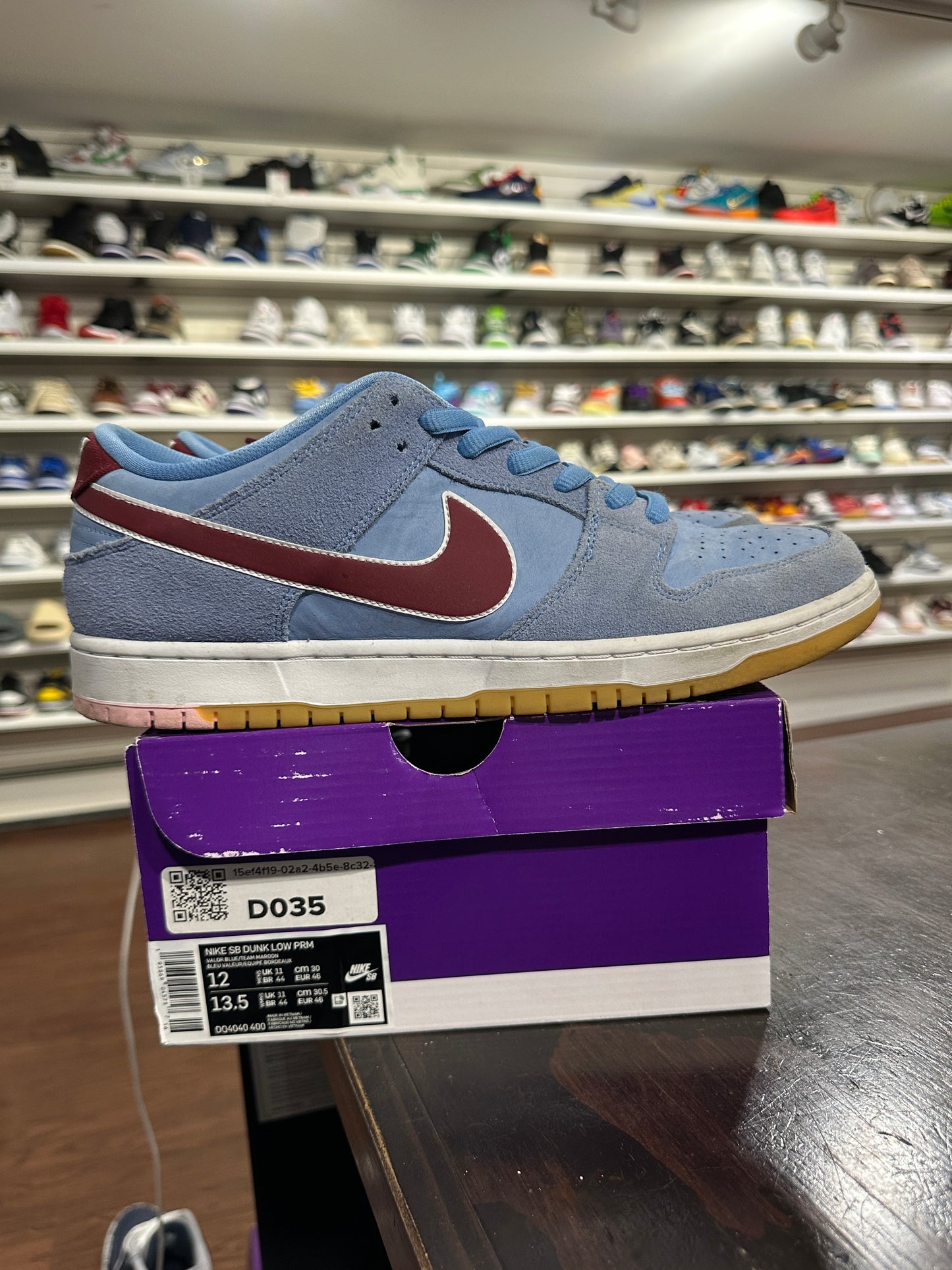 *USED* Nike SB Philadelphia Phillies (Size 12)