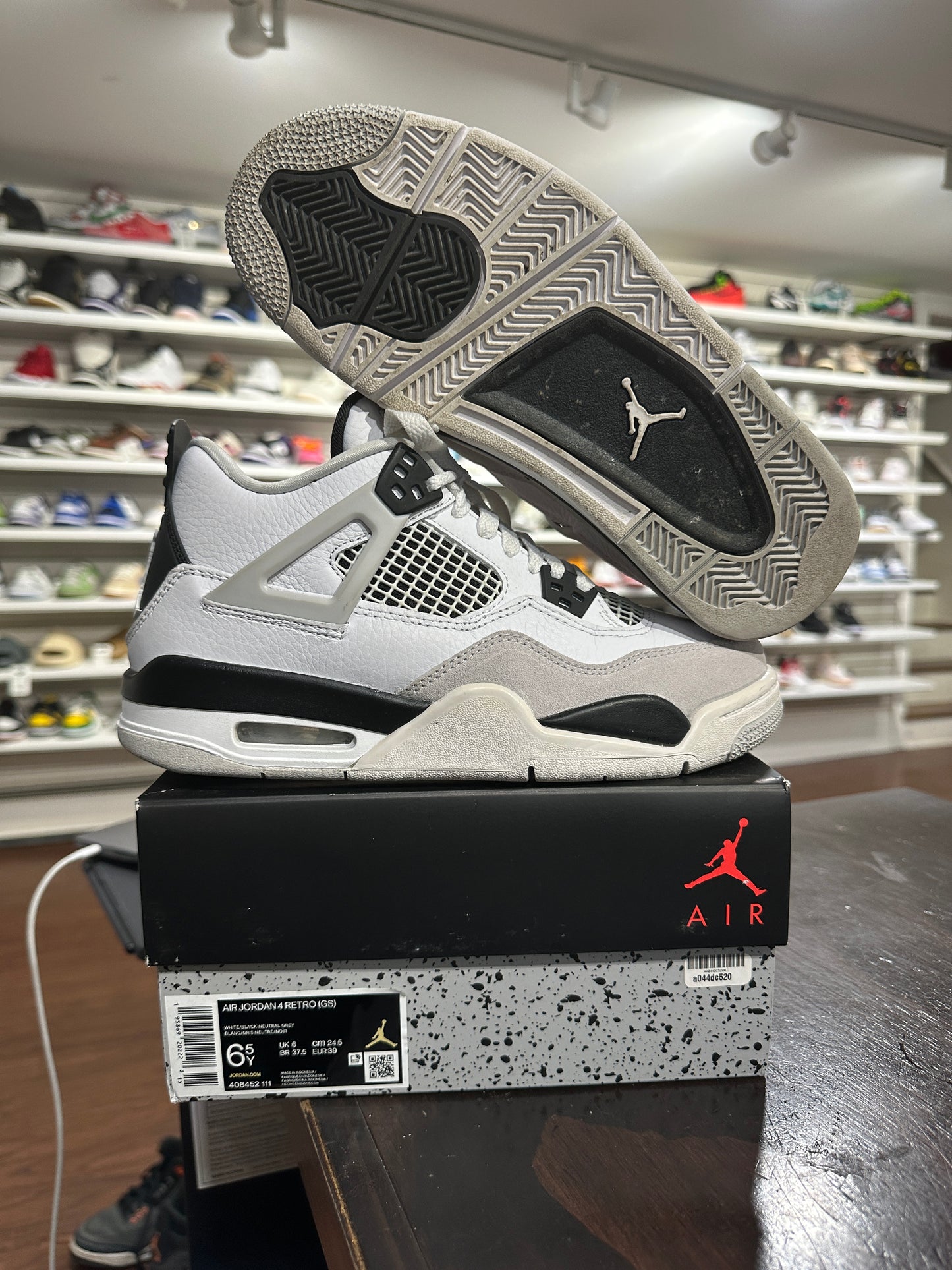 *USED* Jordan 4 Military Black (SIZE 6.5Y)