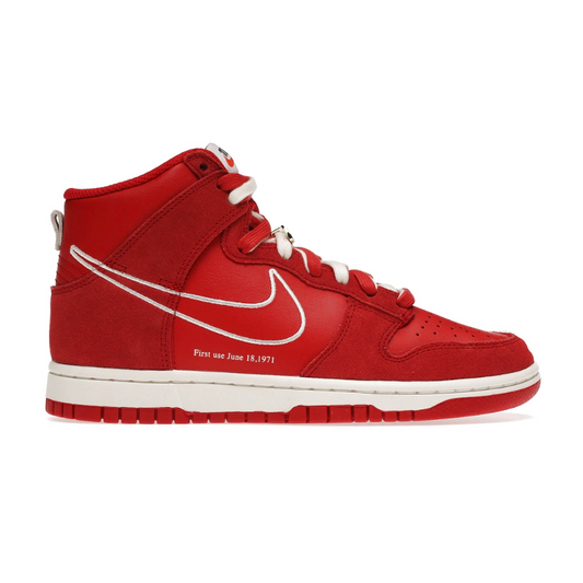Take the court by storm with the eye-catching Nike Dunk High University Red! These classic kicks feature vivid red uppers and a white Nike swoosh that'll give you a winning look. Elevate your game with the stylish and comfortable Dunk High for men.
