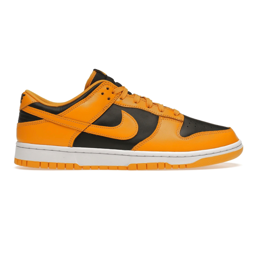 Look and feel your best in the Nike Dunk Low Goldenrod (Mens)! Crafted with style and comfort in mind, these high quality sneakers promise a secure and supportive fit with a classic aesthetic, perfect for any occasion. Get ready to step up your game!